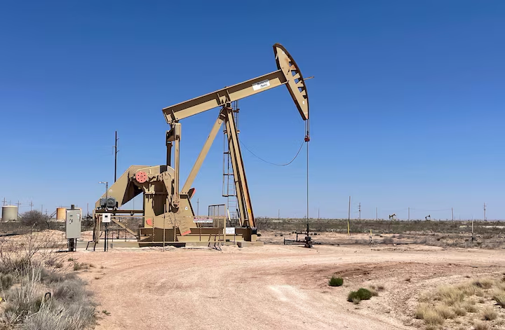افزایش 1% قیمت نفت؛ کاهش موجودی نفت آمریکا و نگرانی‌های جدید از تحریم‌های ونزوئلا
